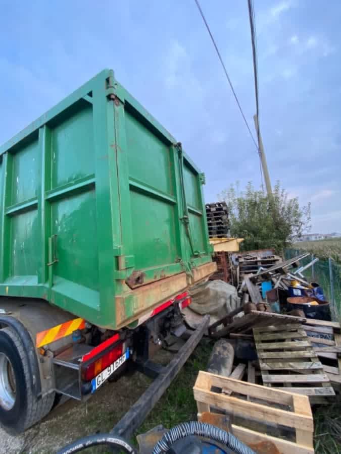 CONTAINER SCARRABILE USATO A CIELO APERTO PER INGOMBRANTI CON · 6,2 m · 30 m³ · Rif. 24-U-154 — foto 5 di 12