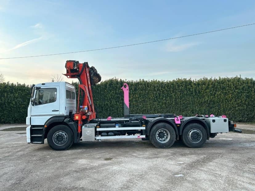 MERCEDES AXOR 2533 SCARRABILE CON GRU MARCHESI E POLIPO — foto 5 di 11