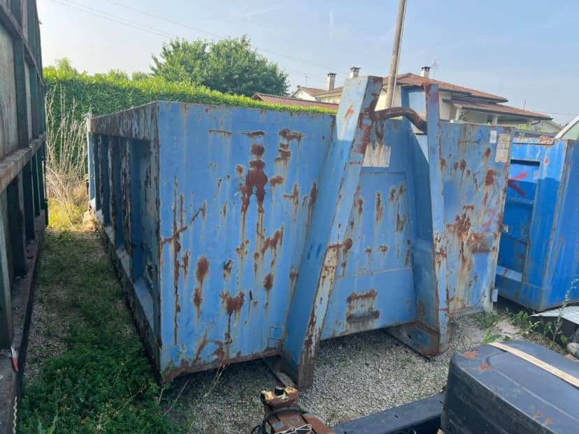 CONTAINER SCARRABIE USATO A CIELO APERTO PER INERTI DA SISTEMARE · 5 m · 15 m³ · Rif. 25-U-52 — foto 10 di 12