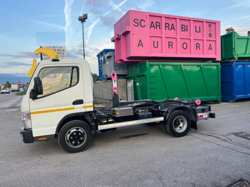 MITSUBISHI FUSO 7C15 SCARRABILE NUOVO BALESTRATO ANTERIORE E POSTERIORE — foto 4 di 13