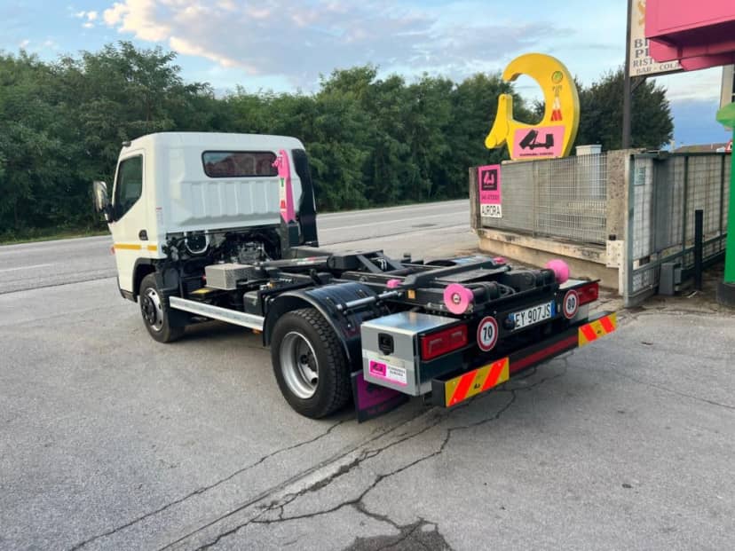 MITSUBISHI FUSO 7C15 SCARRABILE NUOVO BALESTRATO ANTERIORE E POSTERIORE — foto 6 di 13