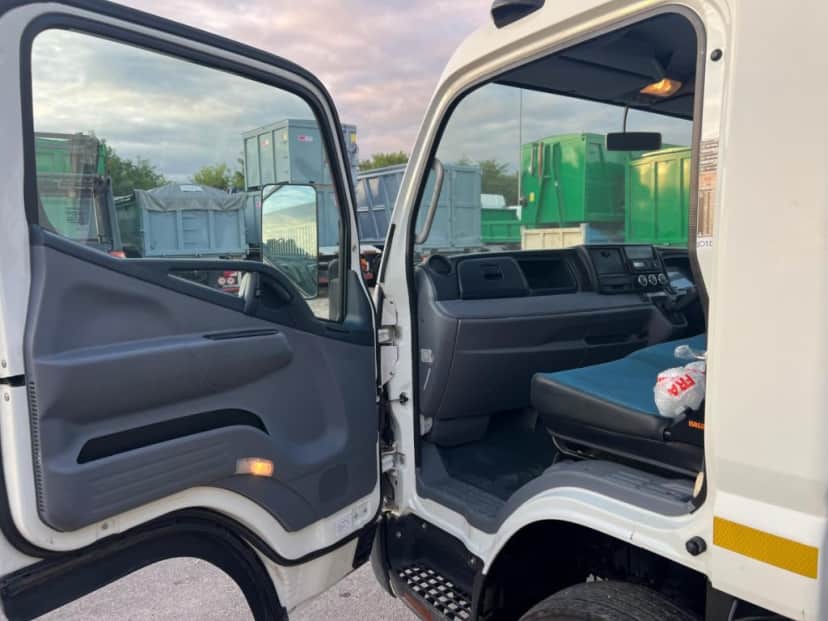 MITSUBISHI FUSO 7C15 SCARRABILE NUOVO BALESTRATO ANTERIORE E POSTERIORE — foto 8 di 13
