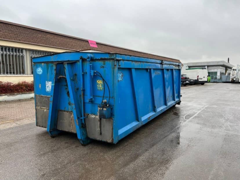 CONTAINER SCARRABILE USATO PER INGOMBRANTI CON COPERCHIO STAGNO · 6 m · 23 m³ · Rif. 25-U-02