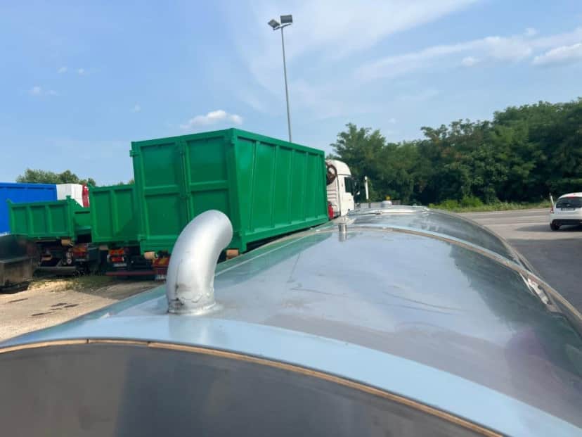 CISTERNA USATA SCARRABILE IN ACCIAIO INOX · 3,7 m · 7000 l · Rif. 26-U-89 — foto 5 di 6