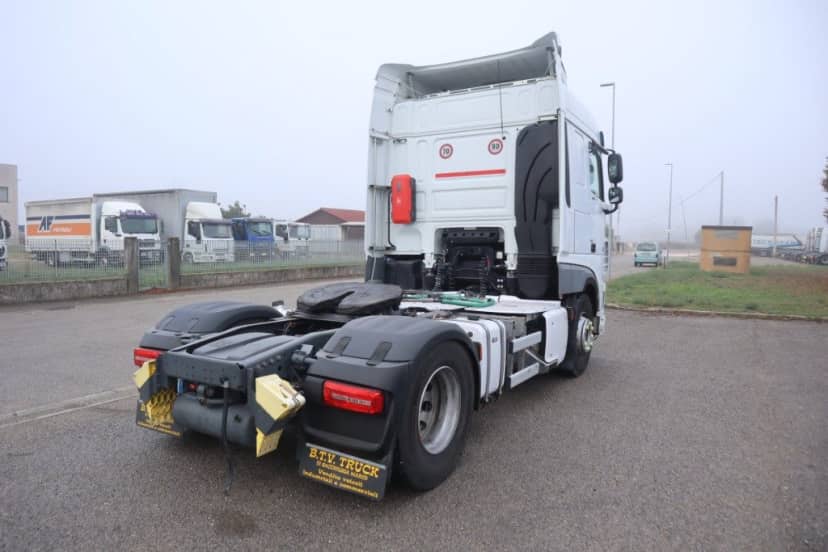TRATTORE STRADALE IN ADR CON IMPIANTO IDRAULICO — foto 6 di 15