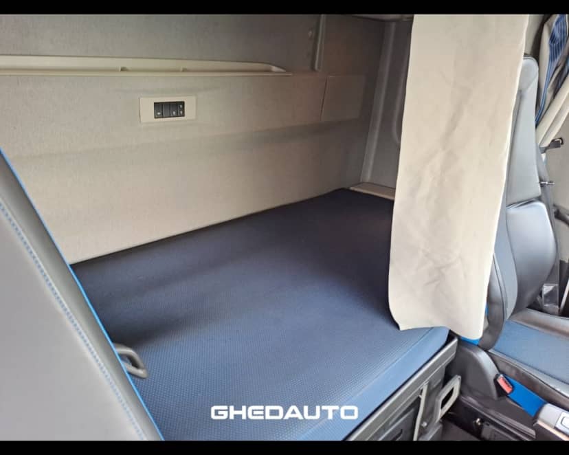 VOLVO FH13 500 I - SAVE IN ADR — foto 19 di 23