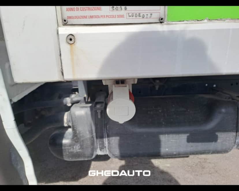 IVECO DAILY 35C12 BOX ISOTERMICO CON GRUPPO FRIGORIFERO — foto 9 di 17
