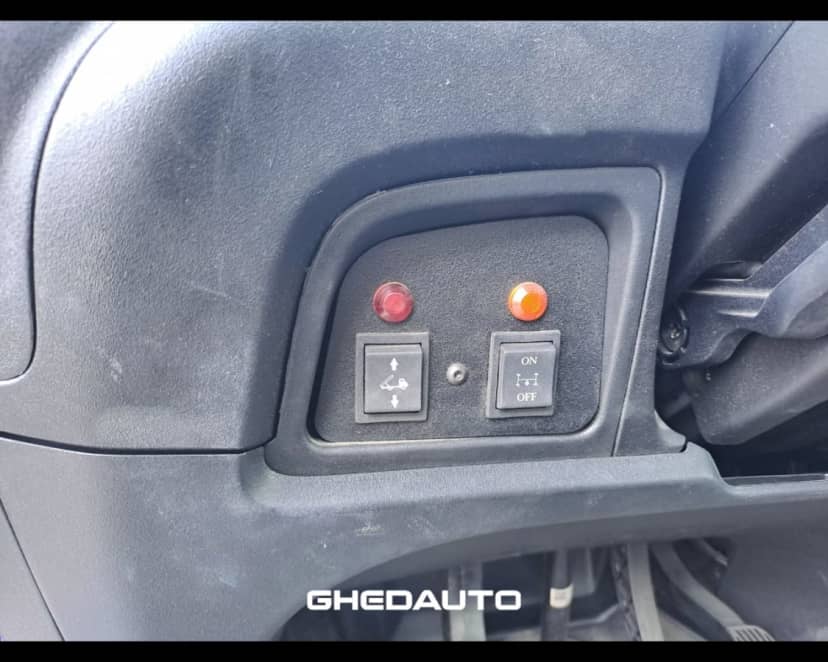 IVECO DAILY 35C18 3.0 CASSONE RIBALTABILE — foto 17 di 19