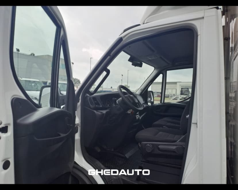 IVECO DAILY 35C16 3.0 CON GRUPPO FRIGO E SPONDA MONTACARICHI — foto 9 di 15