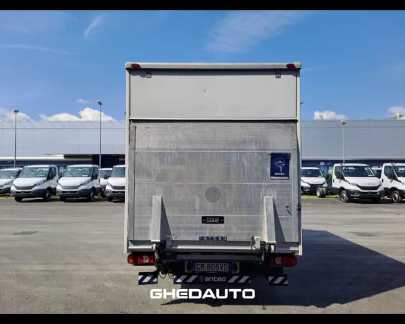 IVECO DAILY 35C14 2.3 BOX CON SPONDA CARICATRICE — foto 4 di 18