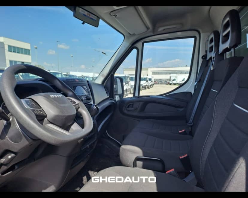 IVECO DAILY 35C14 2.3 BOX CON SPONDA CARICATRICE — foto 11 di 18