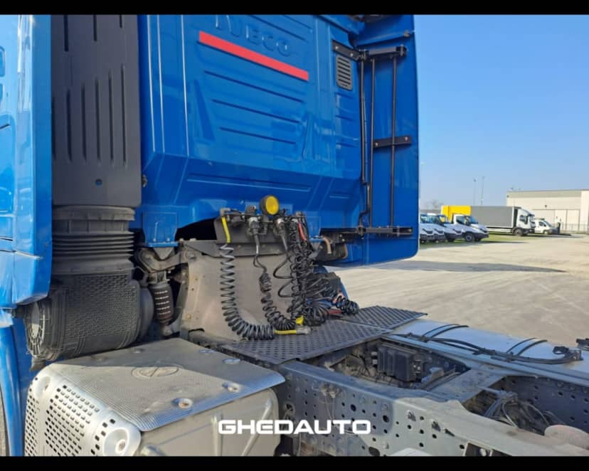 TRATTORE STRADALE IVECO STRALIS 460 — foto 7 di 21