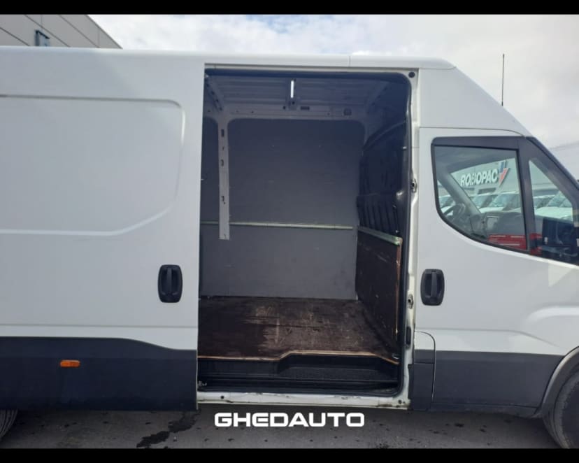 IVECO DAILY 35S16 PASSO LUNGO — foto 8 di 16