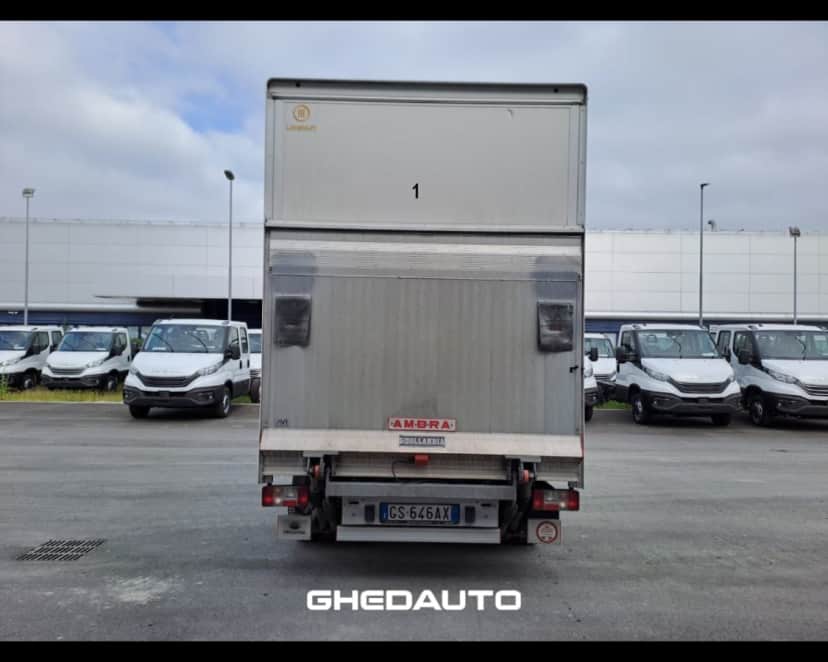 MAXUS DELIVER 9 BOX CON SPONDA CARICATRICE — foto 4 di 15