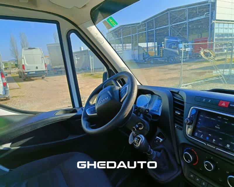 IVECO DAILY 35S14 2.3 PASSO LUNGO — foto 12 di 18