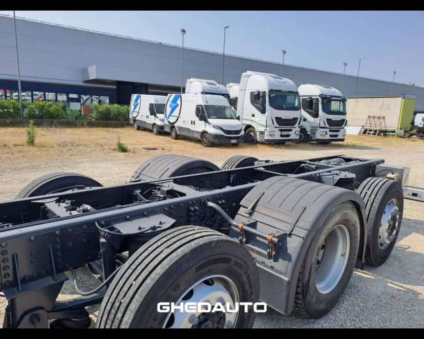MOTRICE IVECO STRALIS 460 4 ASSI STRADALE 1+3 A TELAIO — foto 5 di 23