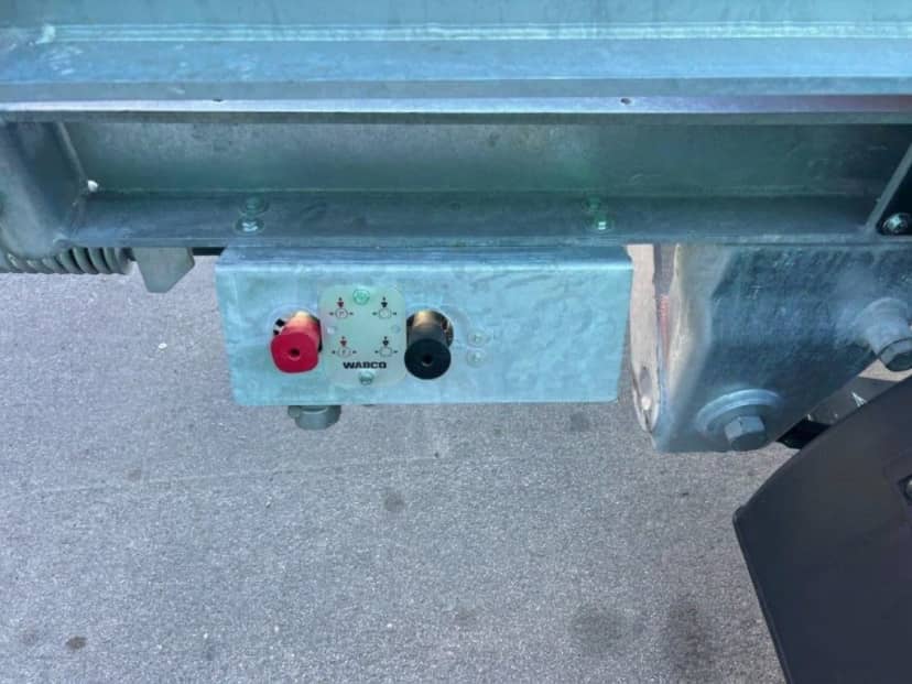 RIMORCHIO SCARRABILE NUOVO PNEUMATICO A SCHIENA D'ASINO — foto 12 di 13