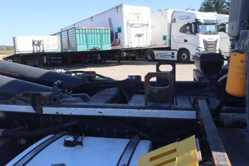 MOTRICE 4 ASSI SCARRABILE CON GANCIO LEM 30 TON IN ADR TOTALE — foto 10 di 17