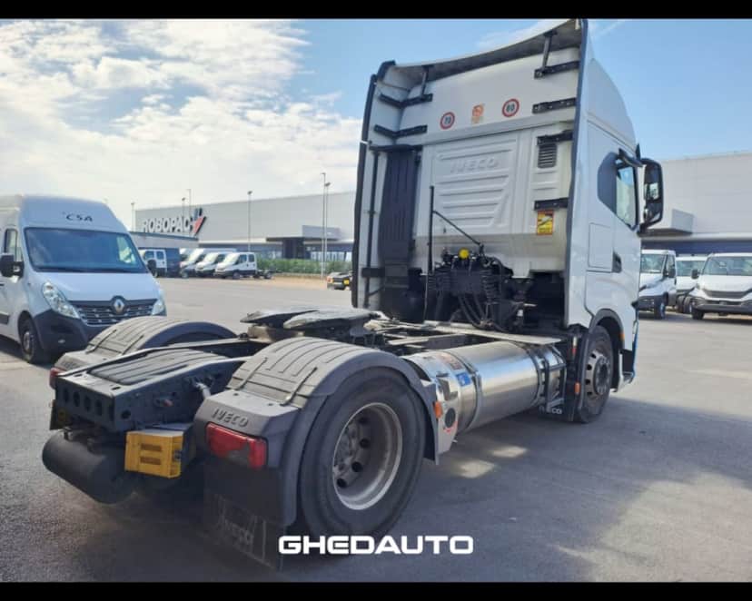TRATTORE STRADALE IVECO S-WAY 460 LNG METANO — foto 3 di 22