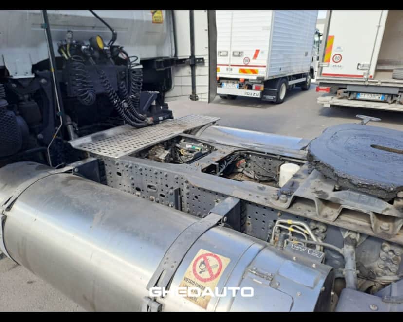 TRATTORE STRADALE IVECO S-WAY 460 LNG METANO — foto 9 di 22