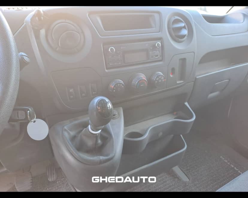 RENAULT MASTER FURGONE — foto 13 di 18
