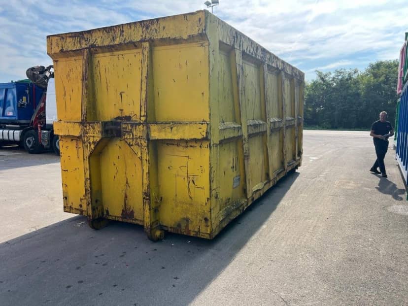 CONTAINER SCARRABILE USATO A CIELO APERTO PER INGOMBRANTI · 6,6 m · 37 m³ · Rif. 26-U-120