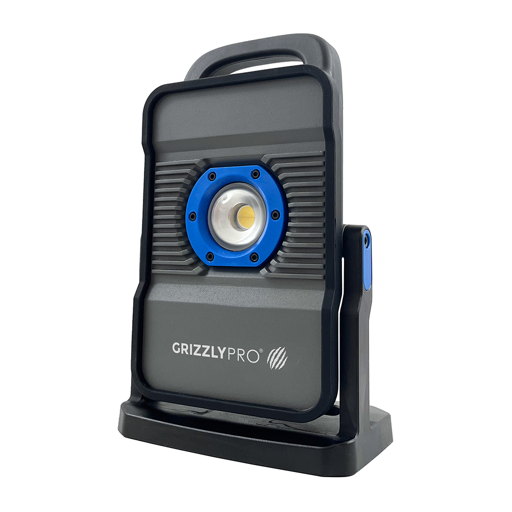 GrizzlyPRO MACH 1 2200Lumen Hybrid LED Work Light