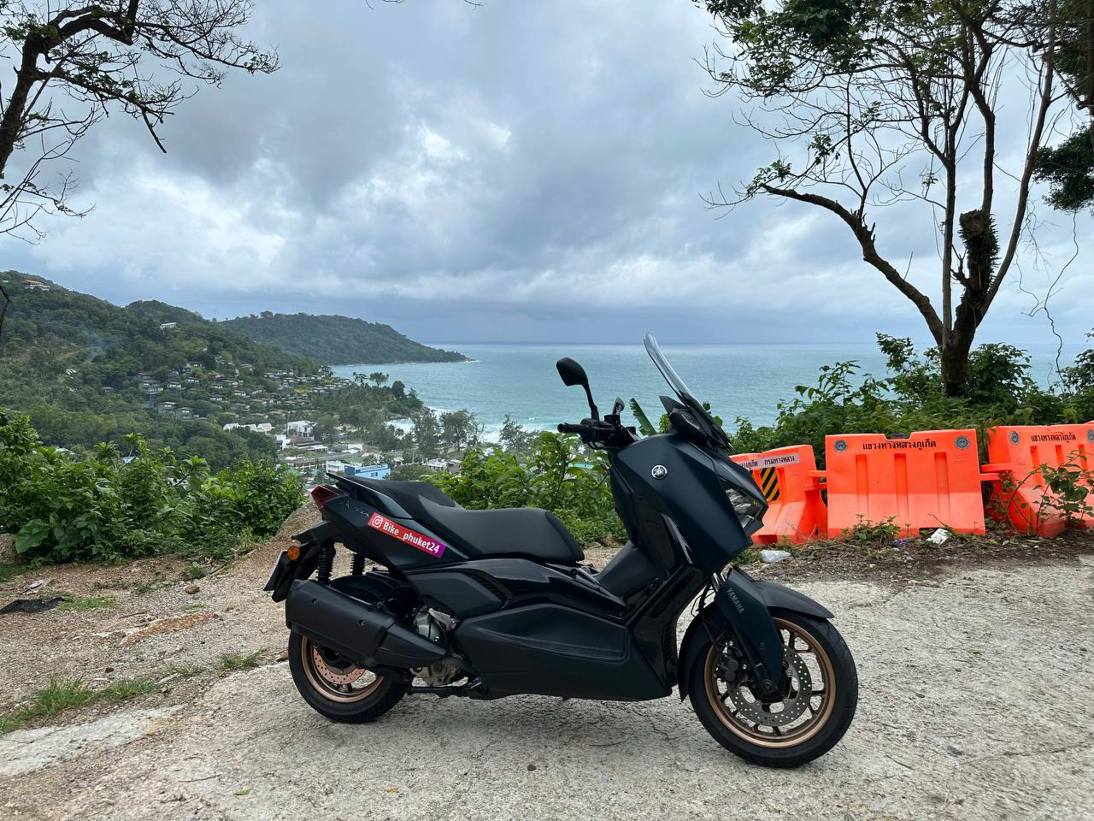 Yamaha XMAX 400