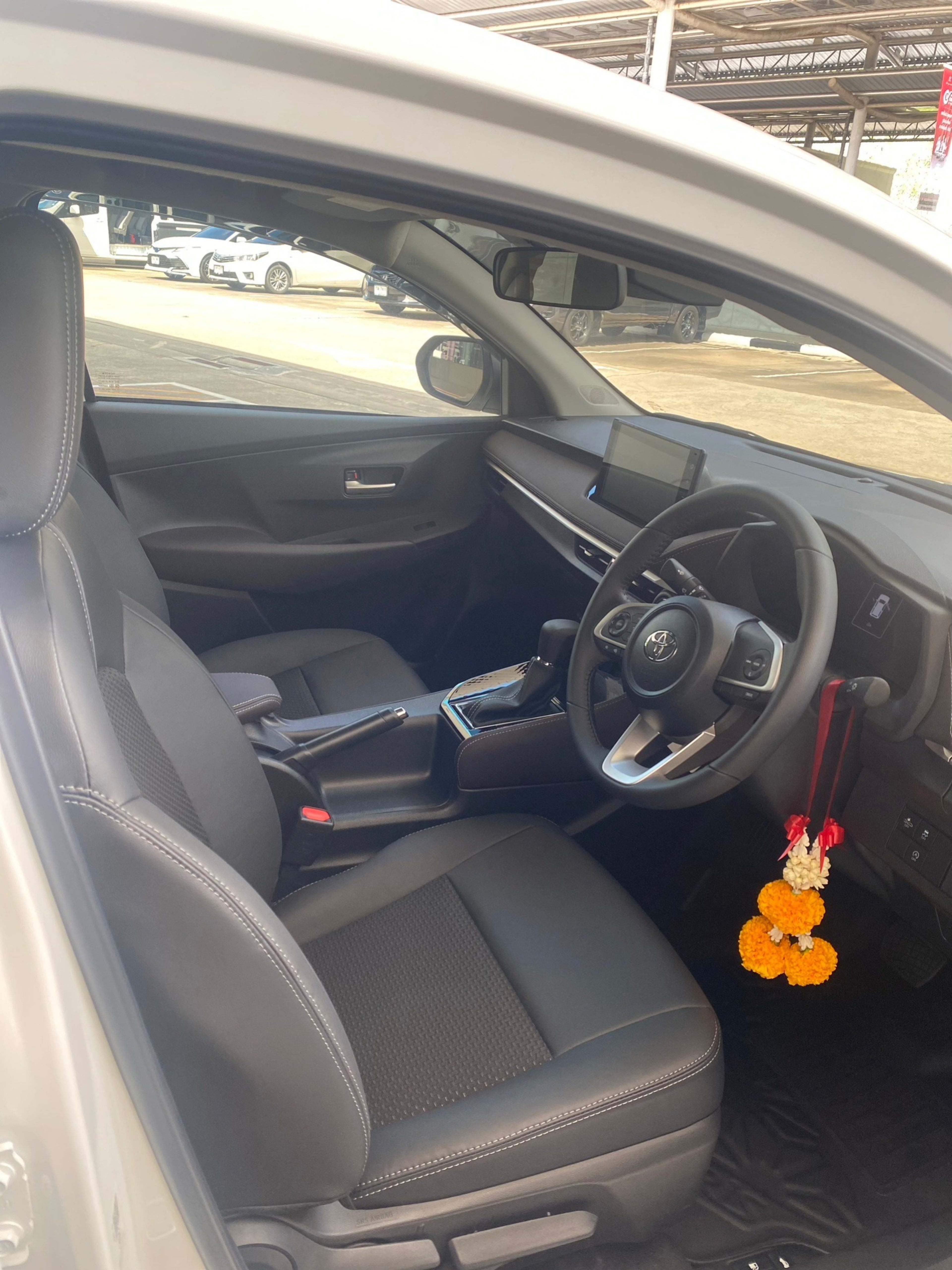 Toyota Yaris thumbnail 4