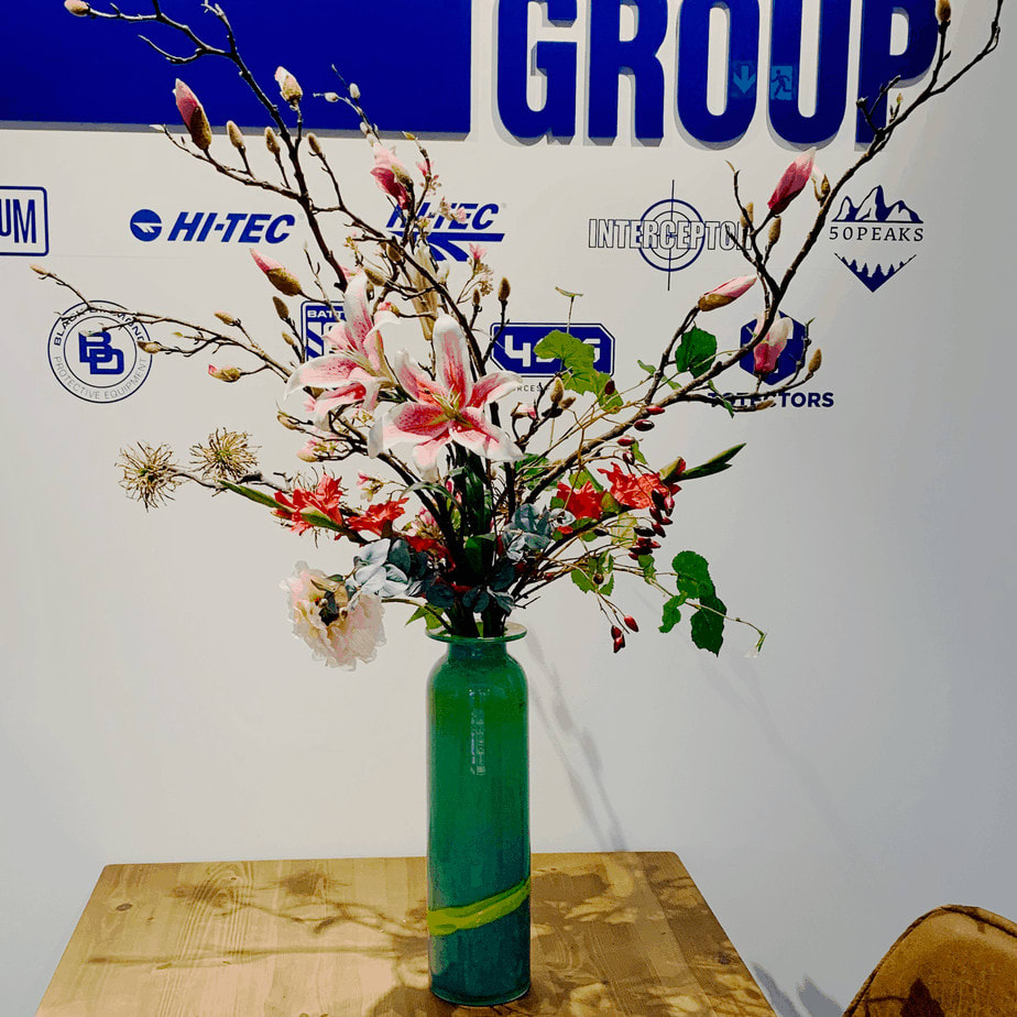 FlowerDutchessLente Boeket 9 in Fidrio vaas full size