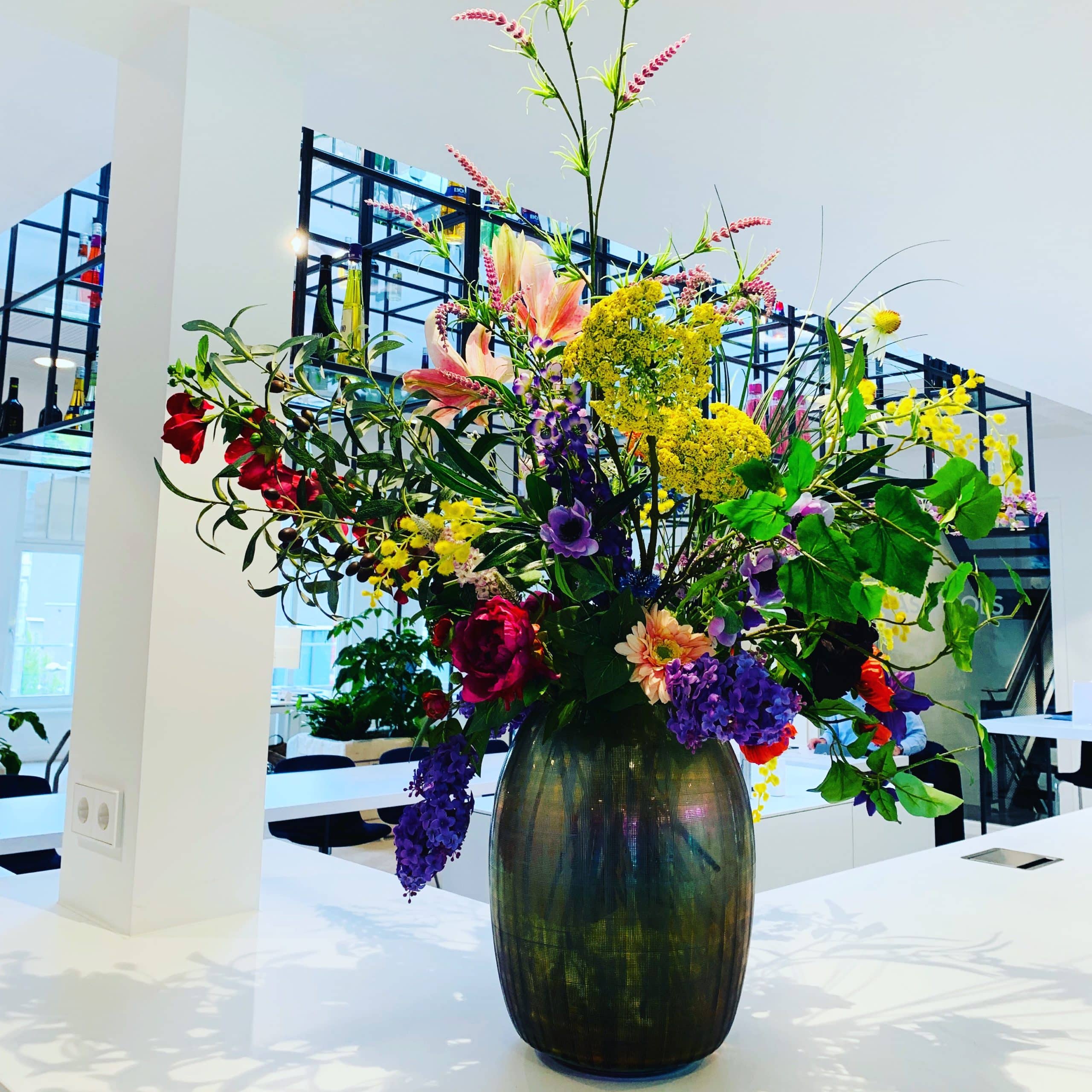 Bloemenabonnement | 'Extra-Large' seizoensboeket | voor consumenten - Afbeelding 2