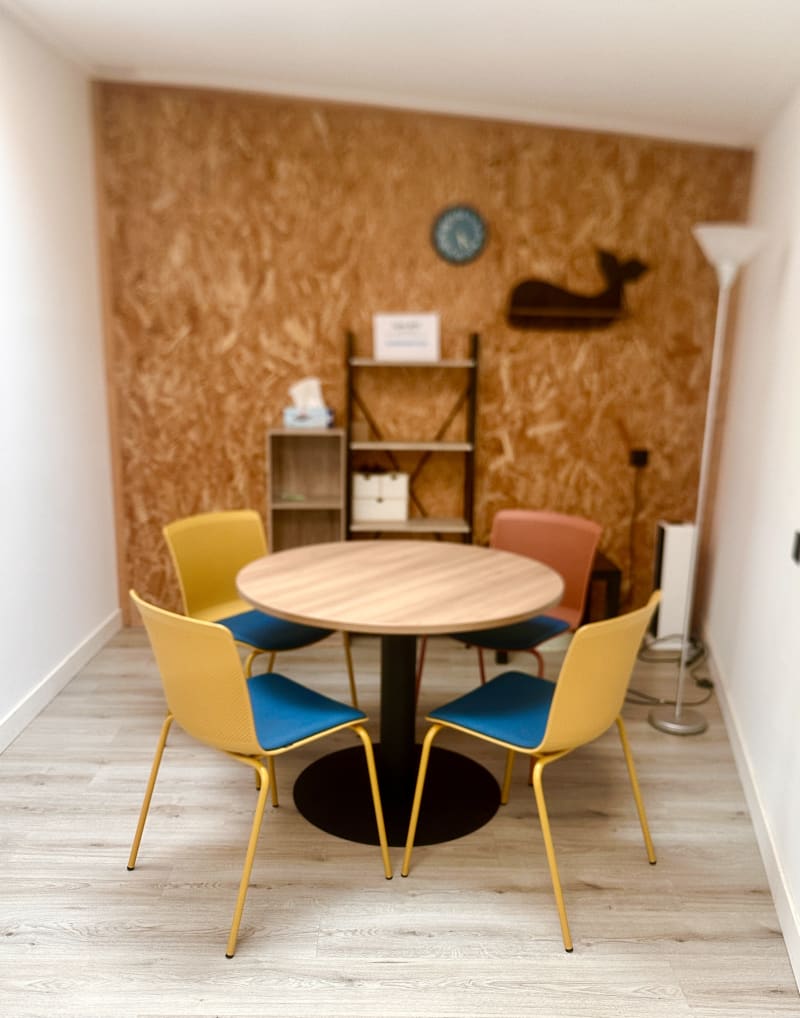 Salle de réunion 4 personnes
