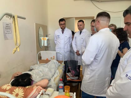Глава минздрава ДНР проведал земляков в Гатчине