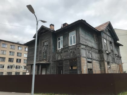 Остановлены строительные работы в Гатчине