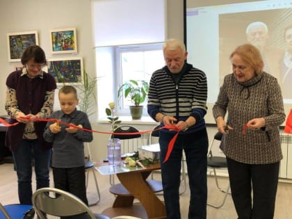 Три поколения творчества: семейная выставка Костариновых в Гатчине