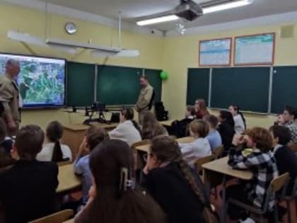 В Кузьмоловской СОШ №1 на базе «Точки роста» открылось новое направление «Беспилотники».