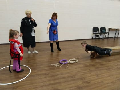 Маленькие жители Больших Колпан узнали о правилах поведения на зимних водоемах