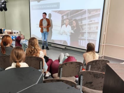 Ребятам из детского лагеря под Гатчиной рассказали о работе музеев