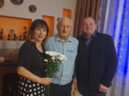 Ветерана–долгожителя поздравила депутат ЗакС ЛО