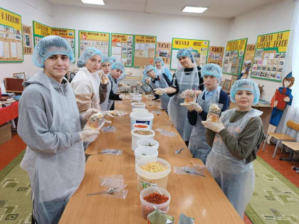 Фронтовые супчики —  руками гатчинских школьников