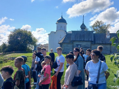 Гости из Горловки: путешествие воспитанников воскресной школы по Ленинградской области
