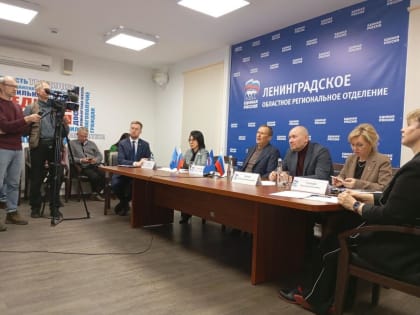 Губернатор решил вопросы гатчинцев