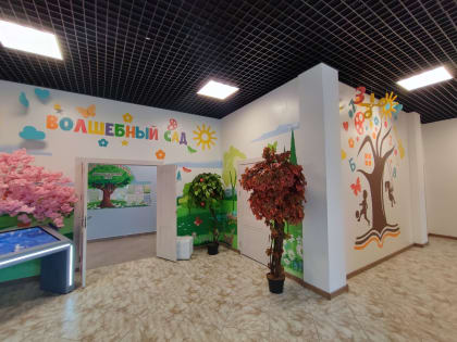 Глава региона Александр Дрозденко посетил новый детский сад в Малом Верево