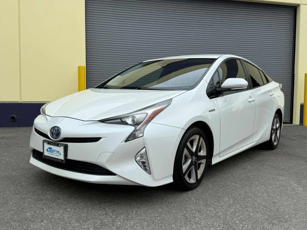2016 TOYOTA PRIUS TOURING