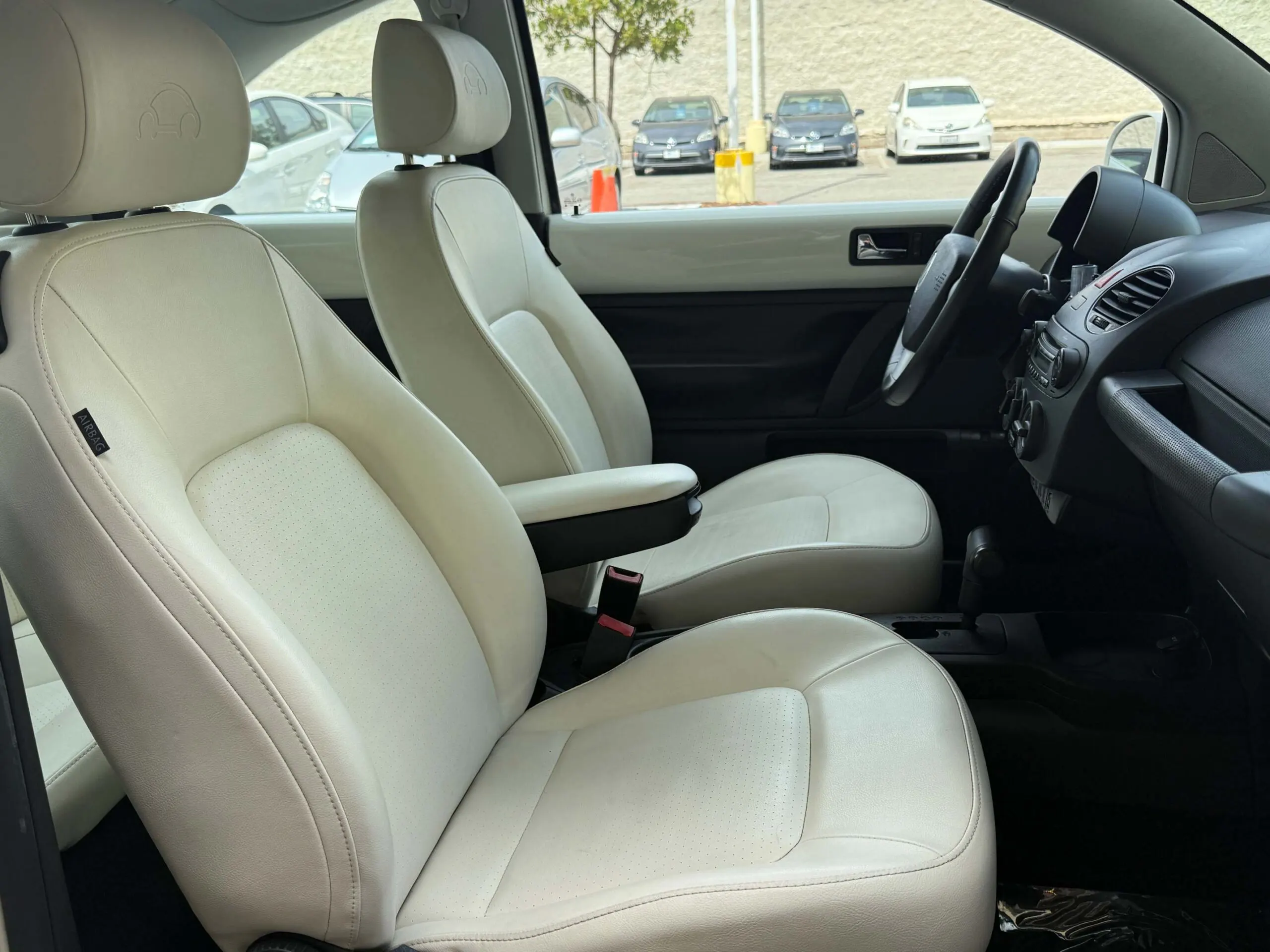 2008 VW Beetle Triple White