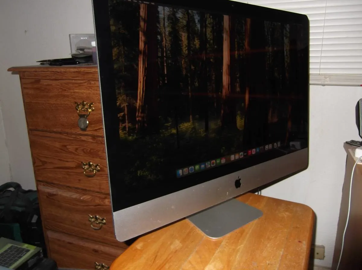 Imac desktop, 27" 5k retina,16gb ram, i5-6 core