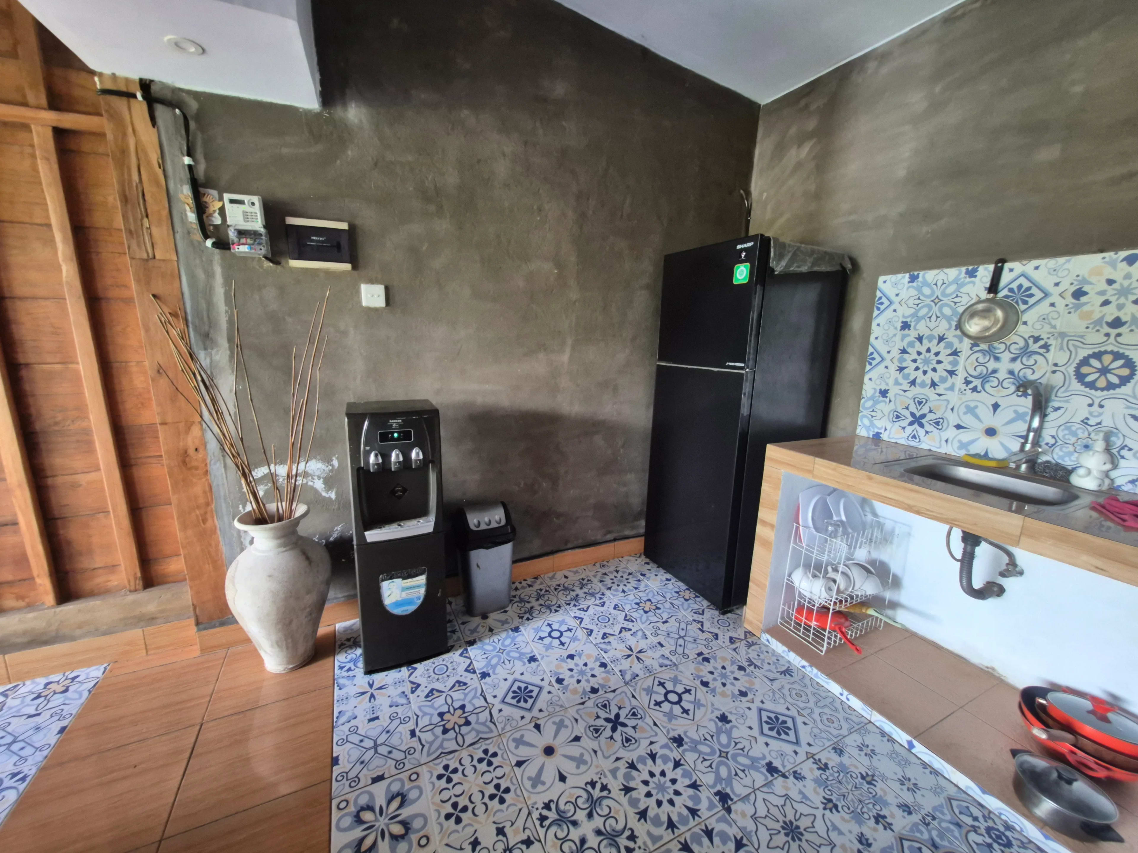 Exterior Lounge
