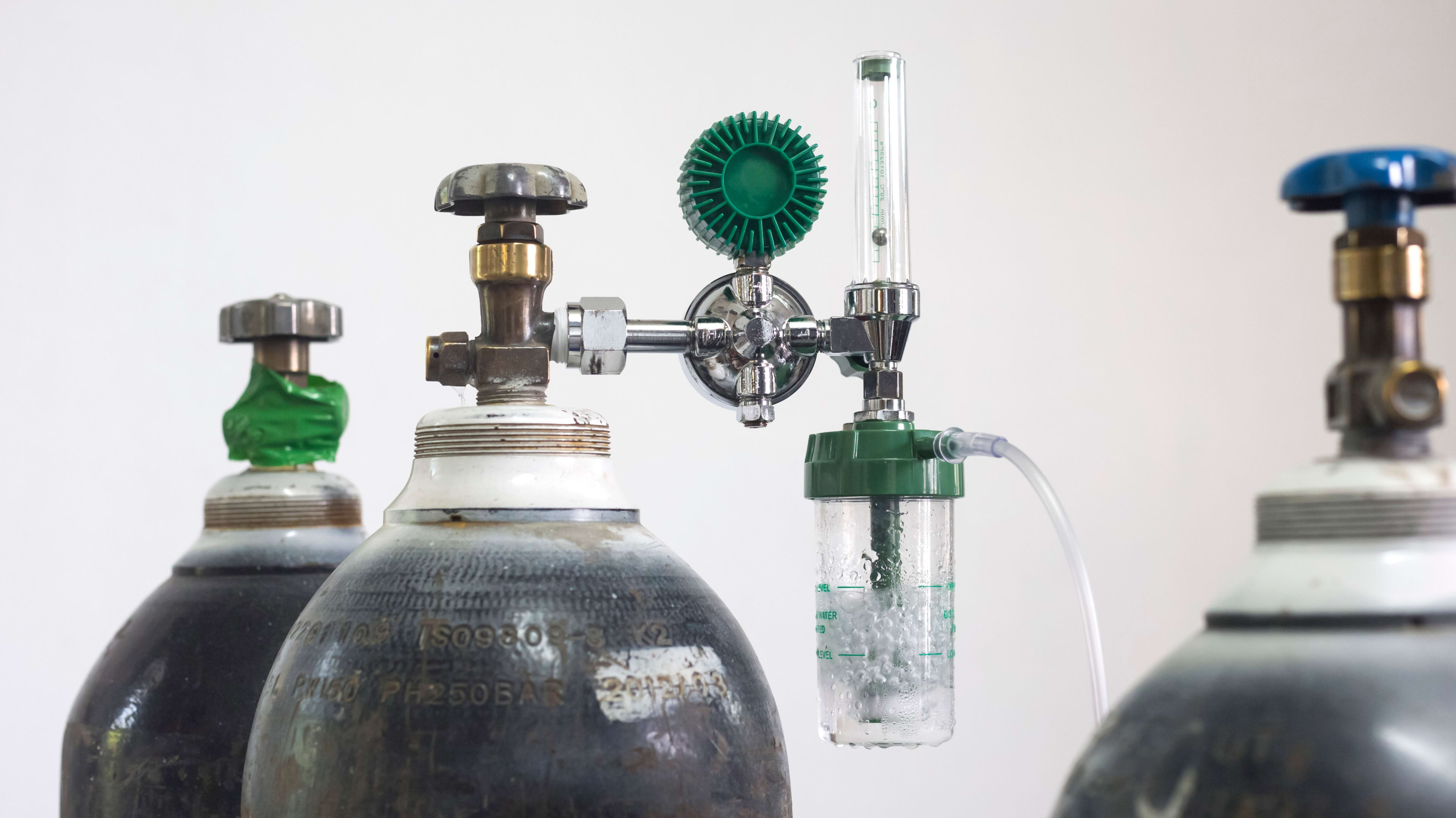 Oxygen Cylinder - Image 5