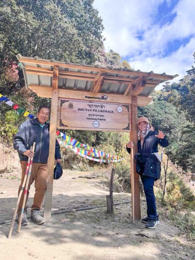 hiking in taktsang monastery