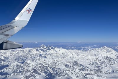 Best Mountain ranges during flying from Lhasa to Kathmandu